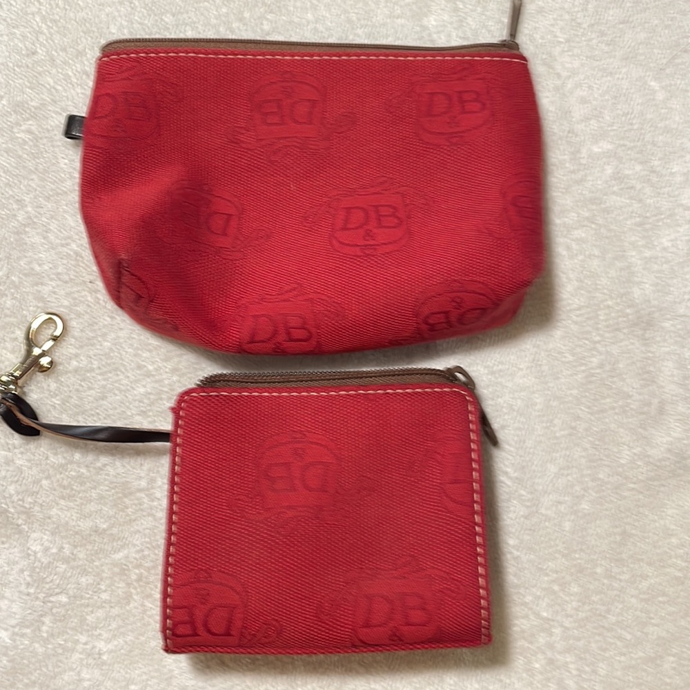 Dooney & Bourke Signature Fabric Top Zipper Tote - Picture 8 of 11